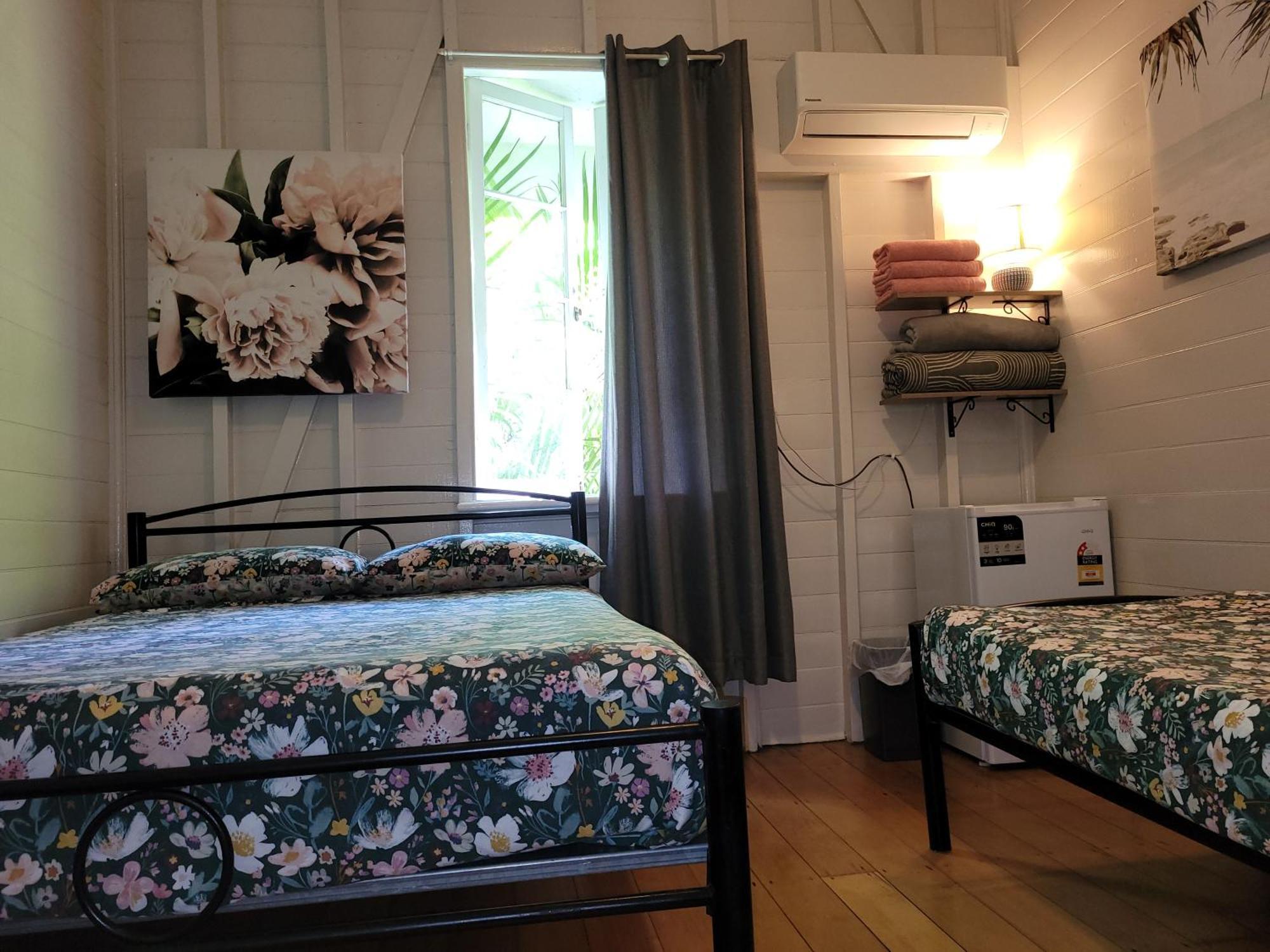 凯恩斯壁虎背包客酒店 凱恩斯 外观 照片 A room at the hostel