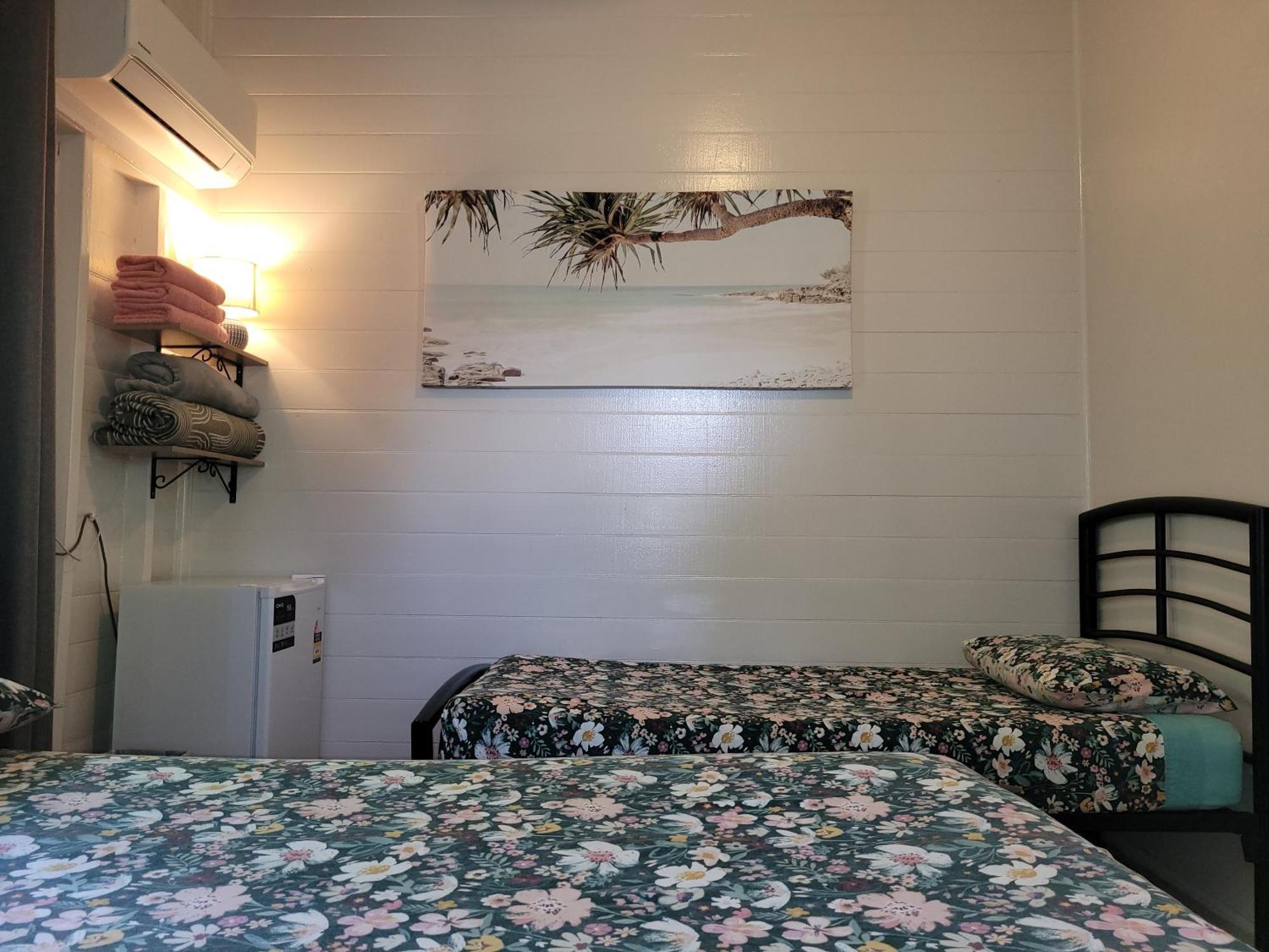 凯恩斯壁虎背包客酒店 凱恩斯 外观 照片 A room at the hostel