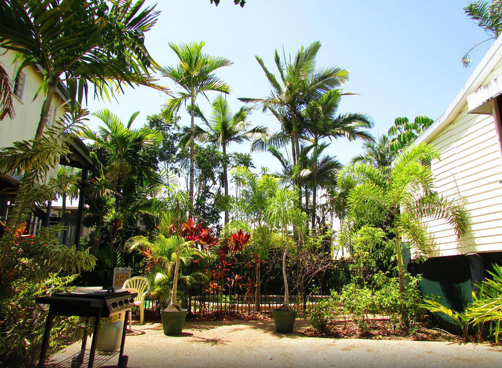 凯恩斯壁虎背包客酒店 凱恩斯 外观 照片 The courtyard of the Old Museum Building