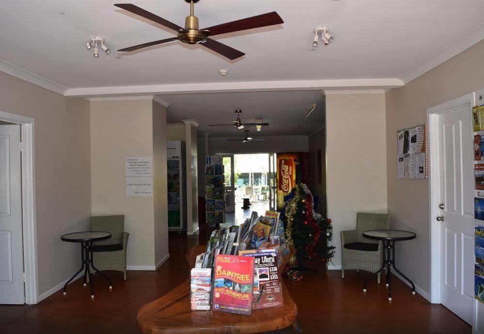 凯恩斯壁虎背包客酒店 凱恩斯 外观 照片 The lobby of the station